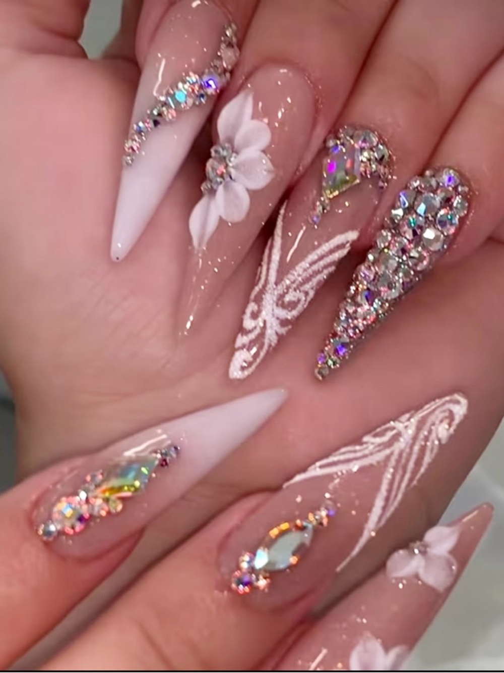 MYSEVENDAY Nude Pink Rhinestone & Floral Press-On Nails - 24 PCS